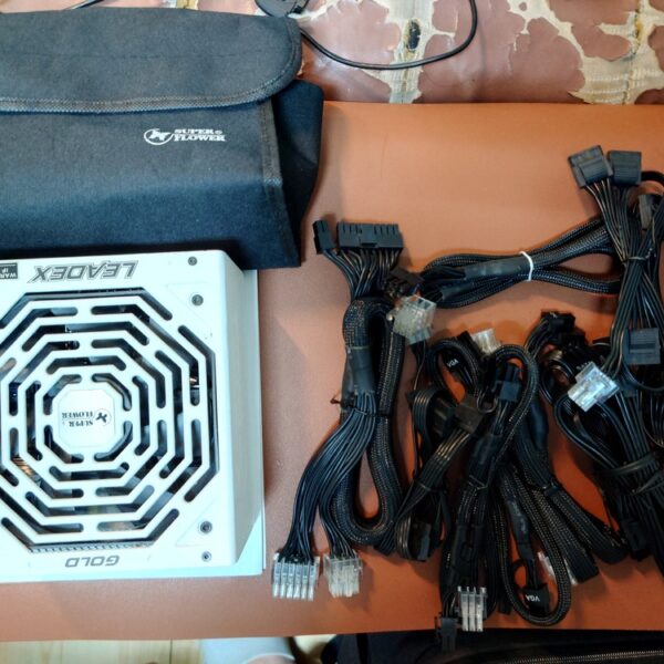 SUPER FLOWER 振華模組化電源供應器 型號SF-750F14MG 金牌 80+ 含模組化線材